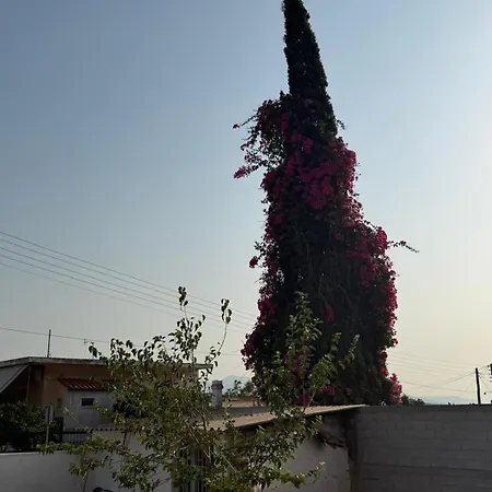 Casa vacanze The Courtyard House Corinth-2br